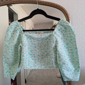 Levi’s Floral Cropped Blouse